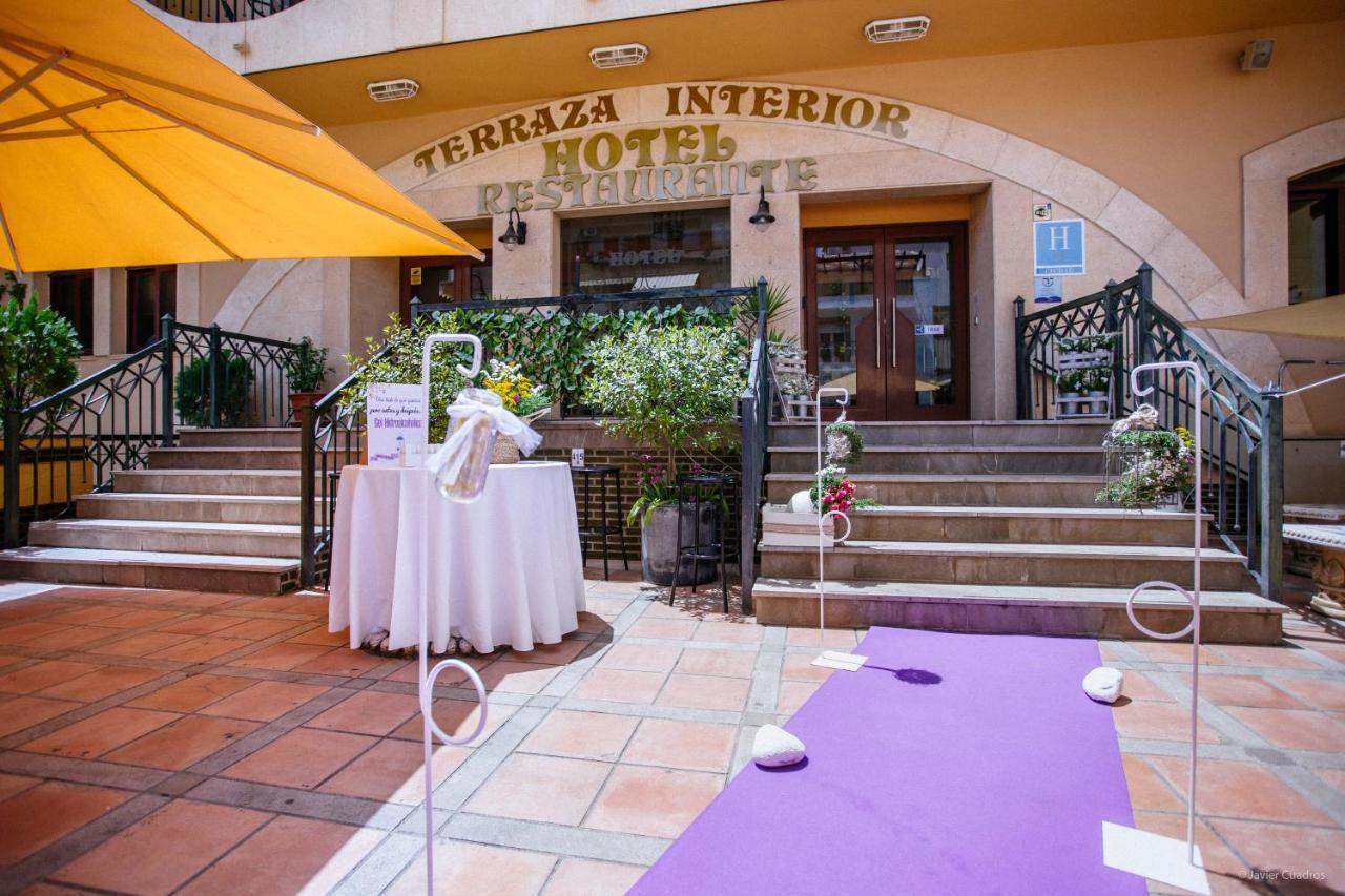 Beas de Segura Hotel Avenida מראה חיצוני תמונה