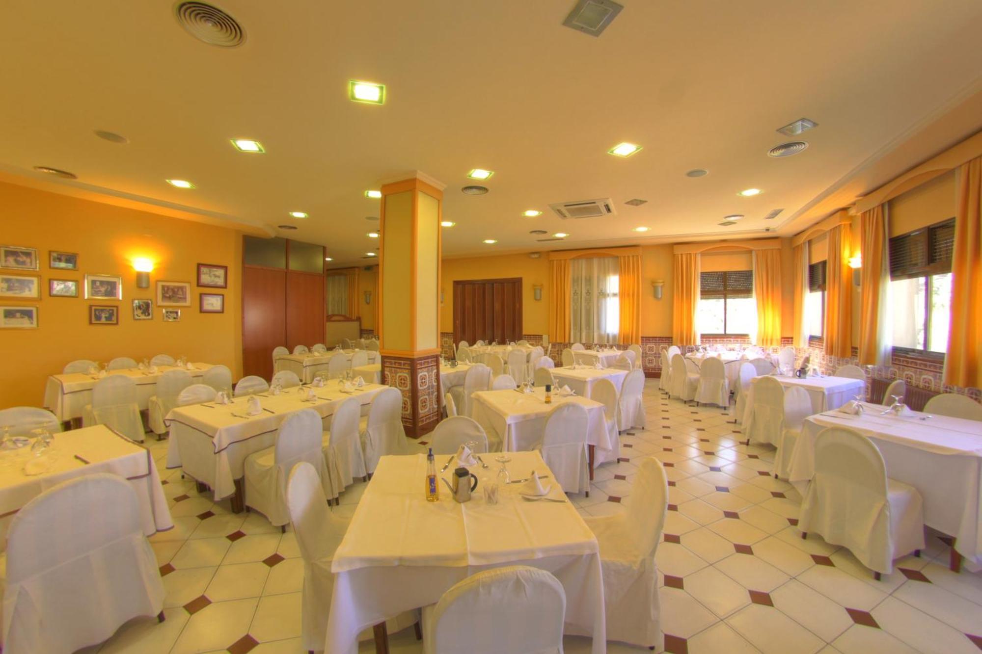Beas de Segura Hotel Avenida מראה חיצוני תמונה